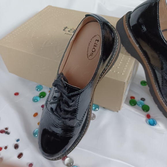 Taos womens sz 9 black patent leather Work it Oxford ♥️ - Picture 3 of 10